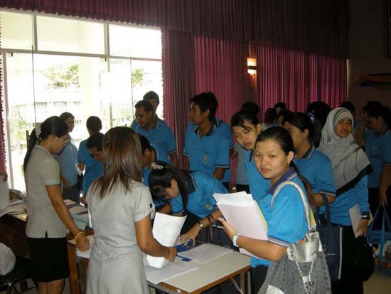 ปฐมนิเทศและพัฒนานิสิต คณะศึกษาศาสตร์ ปี 2553