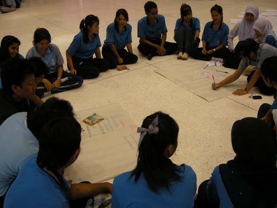 ปฐมนิเทศและพัฒนานิสิต คณะศึกษาศาสตร์ ปี 2553 ภาพที่ 76