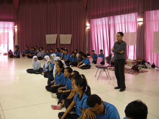 ปฐมนิเทศและพัฒนานิสิต คณะศึกษาศาสตร์ ปี 2553 ภาพที่ 147