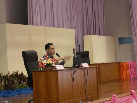 ปฐมนิเทศและพัฒนานิสิต คณะศึกษาศาสตร์ ปี 2553 ภาพที่ 150