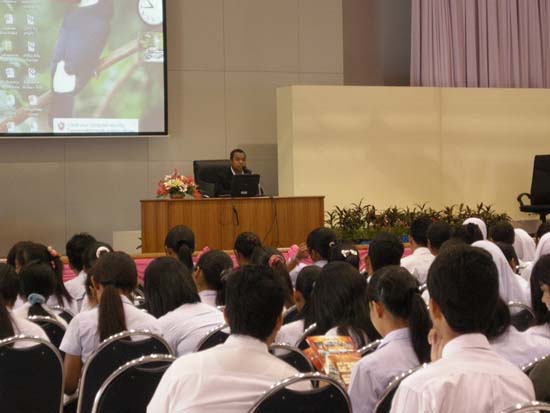 ปฐมนิเทศและพัฒนานิสิต คณะศึกษาศาสตร์ ปี 2553 ภาพที่ 181