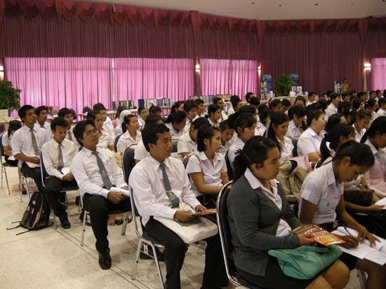 ปฐมนิเทศและพัฒนานิสิต คณะศึกษาศาสตร์ ปี 2553 ภาพที่ 185