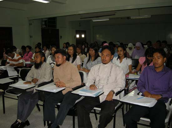 ปฐมนิเทศนิสิตระดับบัณฑิตศึกษา ปีการศึกษา 2553 ภาพที่ 18
