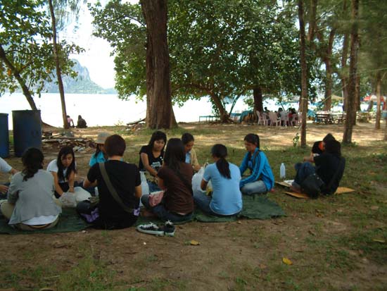 โครงการพัฒนากลุ่มผู้นำกิจกรรม ณ จังหวัดตรัง ภาพที่ 16