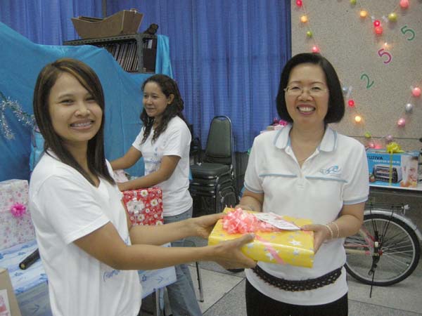 งานเลี้ยงสวัสดีปีใหม่ คณะศึกษาศาสตร์ ปี 2553 ภาพที่ 126