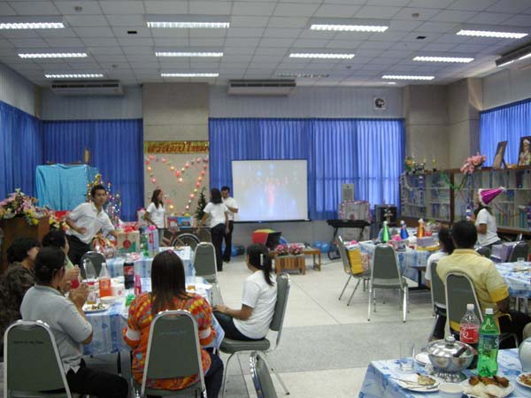 งานเลี้ยงสวัสดีปีใหม่ คณะศึกษาศาสตร์ ปี 2553 ภาพที่ 137