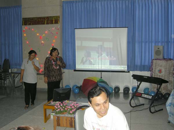 งานเลี้ยงสวัสดีปีใหม่ คณะศึกษาศาสตร์ ปี 2553 ภาพที่ 160