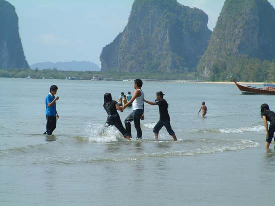 โครงการพัฒนากลุ่มผู้นำกิจกรรม ณ จังหวัดตรัง ภาพที่ 58