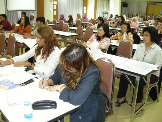 การอบรมพัฒนาครูมืออาชีพ วันที่ 28 สิงหาคม 2553 ภาพที่ 11