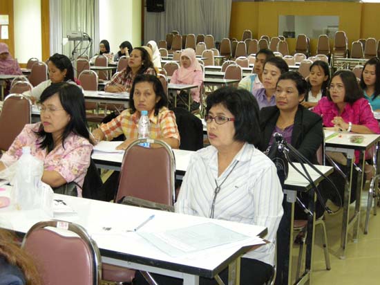 การอบรมพัฒนาครูมืออาชีพ วันที่ 28 สิงหาคม 2553 ภาพที่ 12