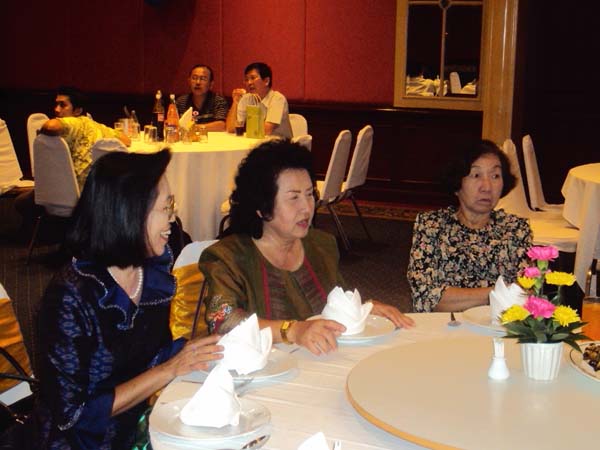 งานแสดงมุทิตาจิตผู้เกษียณอายุราชการ คณะศึกษาศาสตร์ ปี 2553 ภาพที่ 4
