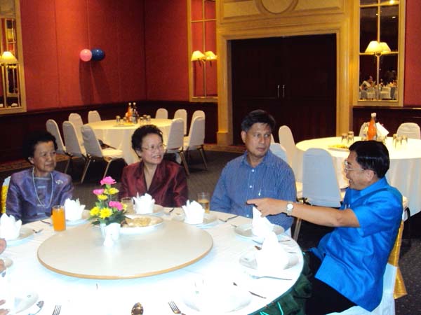 งานแสดงมุทิตาจิตผู้เกษียณอายุราชการ คณะศึกษาศาสตร์ ปี 2553 ภาพที่ 5