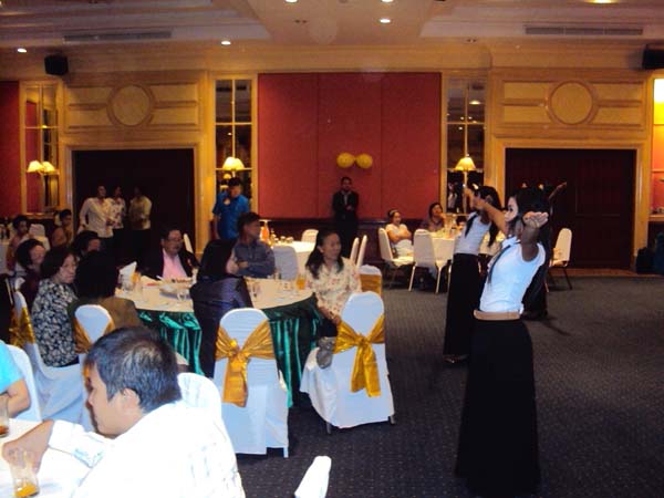 งานแสดงมุทิตาจิตผู้เกษียณอายุราชการ คณะศึกษาศาสตร์ ปี 2553 ภาพที่ 18