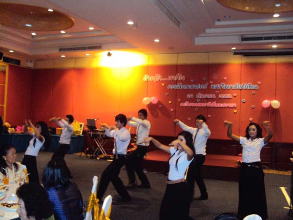 งานแสดงมุทิตาจิตผู้เกษียณอายุราชการ คณะศึกษาศาสตร์ ปี 2553 ภาพที่ 19