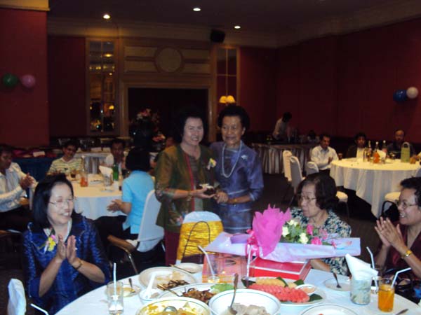 งานแสดงมุทิตาจิตผู้เกษียณอายุราชการ คณะศึกษาศาสตร์ ปี 2553 ภาพที่ 40