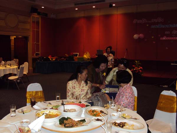 งานแสดงมุทิตาจิตผู้เกษียณอายุราชการ คณะศึกษาศาสตร์ ปี 2553 ภาพที่ 77
