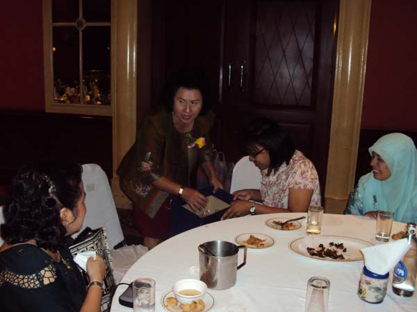 งานแสดงมุทิตาจิตผู้เกษียณอายุราชการ คณะศึกษาศาสตร์ ปี 2553 ภาพที่ 81