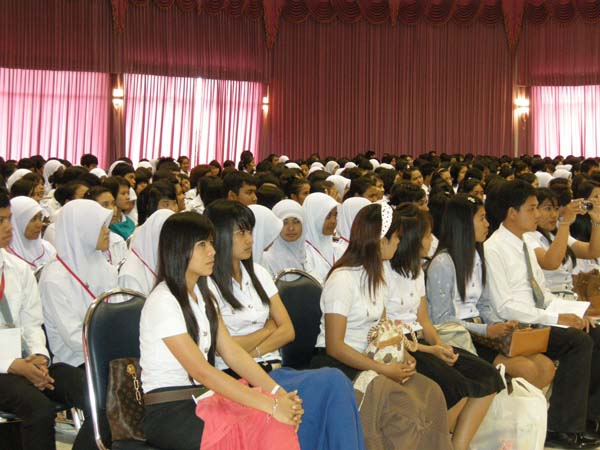 งานแสดงมุทิตาจิตผู้เกษียณอายุราชการ คณะศึกษาศาสตร์ ปี 2553 ภาพที่ 112