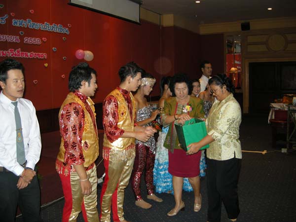 งานแสดงมุทิตาจิตผู้เกษียณอายุราชการ คณะศึกษาศาสตร์ ปี 2553 ภาพที่ 284