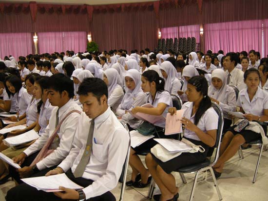 สัมมนาระหว่างฝึกปฏิบัติการสอน นิสิตหลักสูตร 5 ปี ปีการศึกษา 2553 ภาพที่ 12
