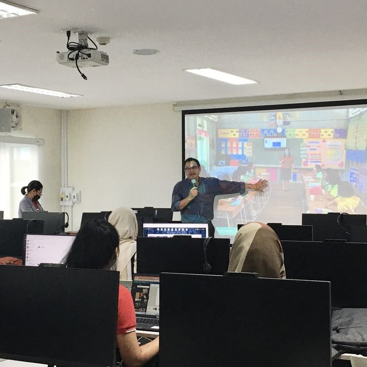 การเรียนการสอนหลักสูตรประกาศนียบัตร นวัตกรรมและการประยุกต์เทคโนโลยีดิจิทัล
