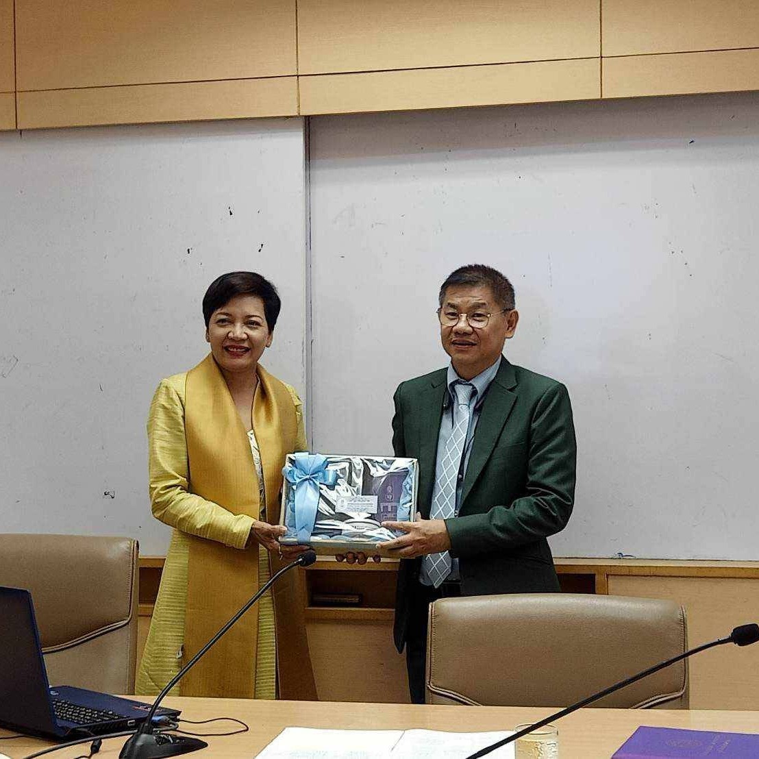 คณบดีคณะศึกษาศาสตร์ และคณาจารย์ /บุคลากร คณะศึกษาศาสตร์ เข้าเยี่ยมชม และเเลกเปลี่ยนเรียนรู้ เกี่ยวกับการจัดการศึกษา การบริหารจัดการและระบบบริหารงาน ของโรงเรียนสาธิตแห่งมหาวิทยาลัยเกษตรศาสตร์