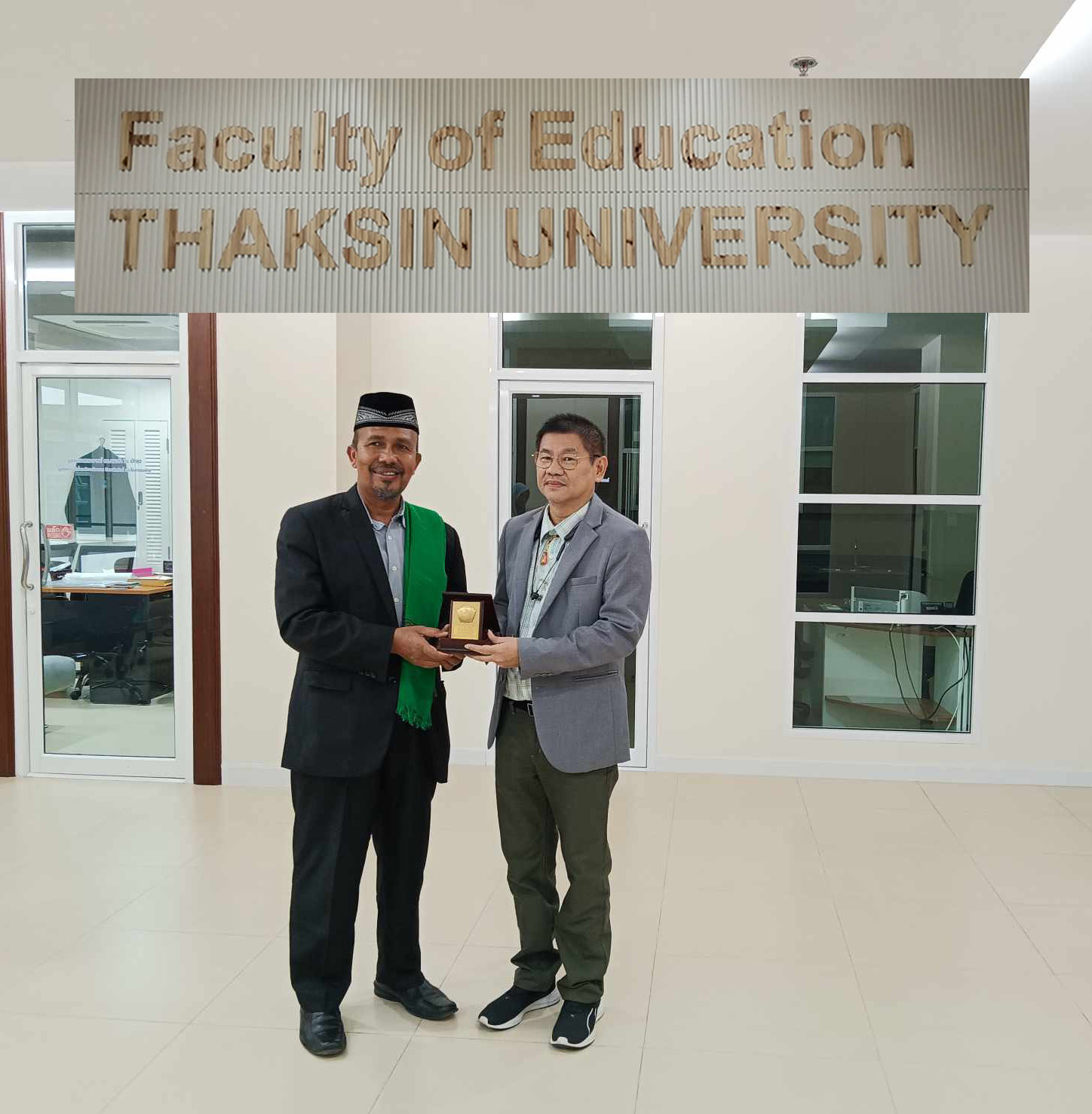 คณบดีคณะศึกษาศาสตร์ และคณะผู้บริหารจาก STAIN Teungku Dirundeng Meulaboh  อินโดนีเซีย  เข้าร่วมแลกเปลี่ยนเรียนรู้  และวางแผนร่วมมือทางวิชาการ  และบันทึกความร่วมมือทางวิชาการ (MOU)