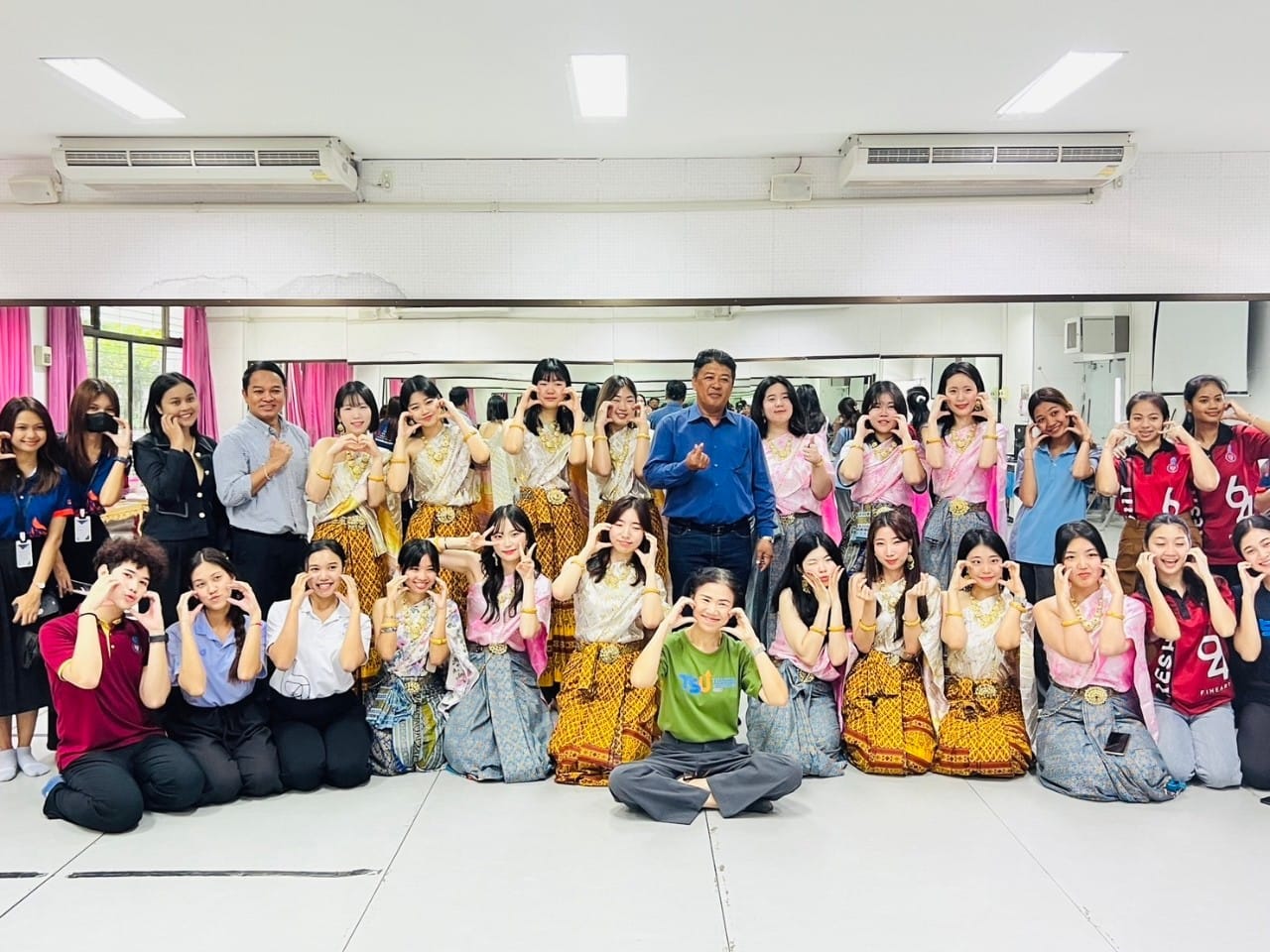 ต้อนรับนักศึกษาจาก ​MYONGJI​ University​ Korea ณ​ คณะ​ศิลปกรรม​ศาสตร์​