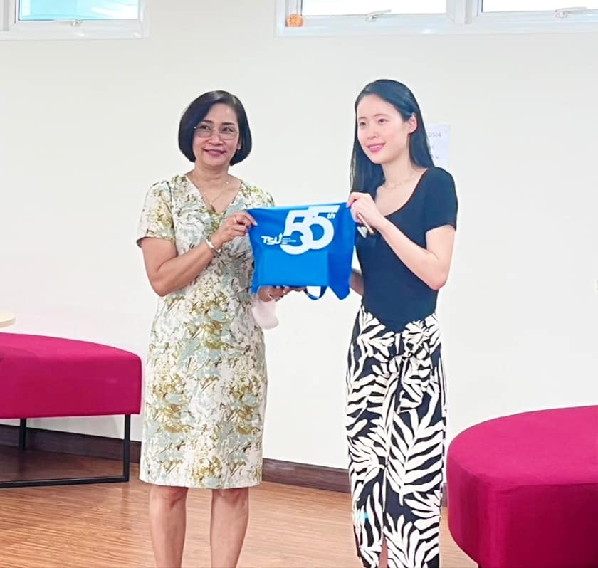 ผู้ช่วยศาสตราจารย์ ดร.ชัชวีร์ แก้วมณี ให้ความรู้และอำนวยการจัดกิจกรรม การเรียนรู้ให้กับนักศึกษา MYONGJI​ University​ Korea