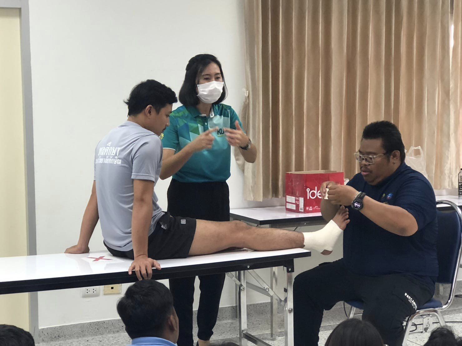 โครงการนวดทางการกีฬา  และการพันผ้าเทป