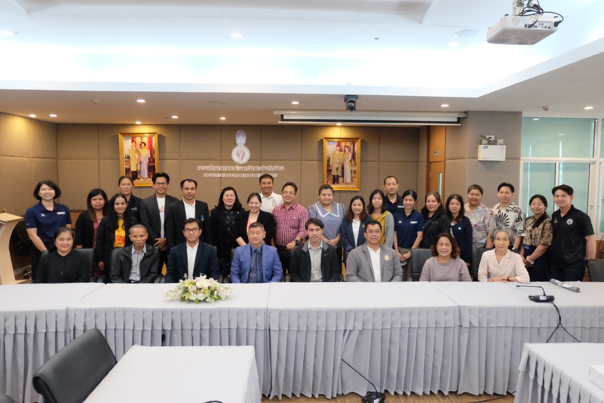 ยินดีต้อนรับ คณะศึกษาศาสตร์ มหาวิทยาลัยบูรพา  เพื่อแลกเปลี่ยนเรียนรุ้ด้านการพัฒนาหลักสูตรและการจัดการเรียนรู้เแบบ Active Learning