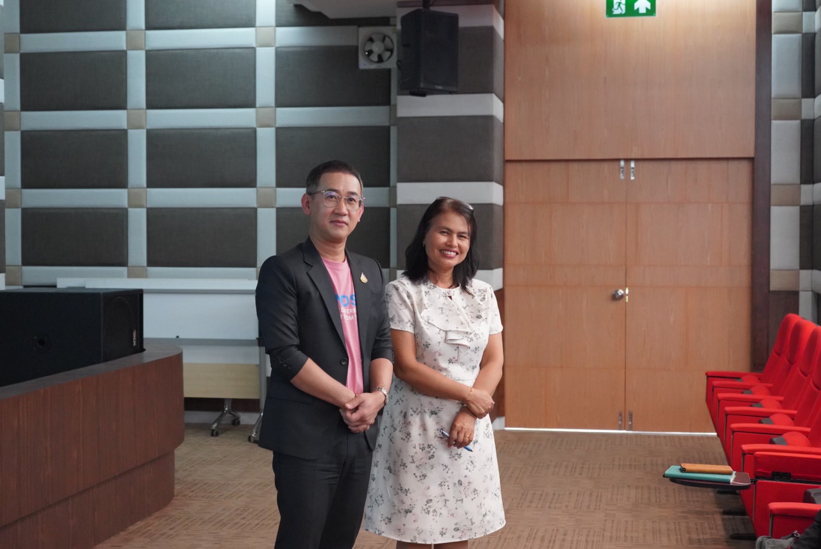 โครงการเติมเต็มทักษะความเป็นครูและพัฒนาบุคลิกภาพที่ดีสำหรับครู ของนิสิตหลักสูตรประกาศนียบัตรบัณฑิต สาขาวิชาวิชาชีพครู