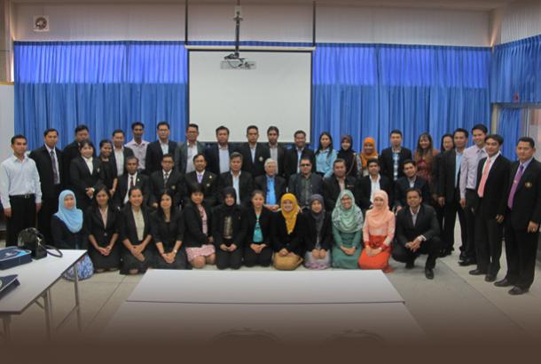 โครงการพัฒนาข้าราชการครูและบุคลากรทางการศึกษา วิทยฐานะ ผอ. และ รอง ผอ.ชำนาญการพิเศษ รุ่นที่ 13