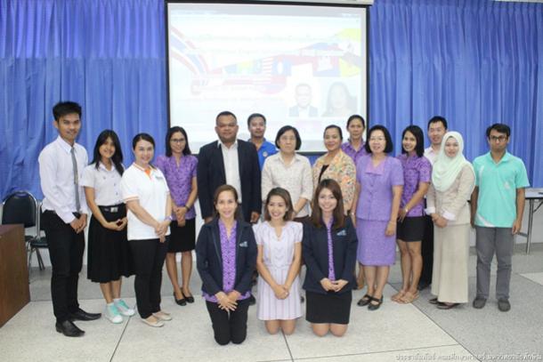 การอบรมเชิงปฏิบัติการการใช้ภาษาอังกฤษในการปฏิบัติงาน