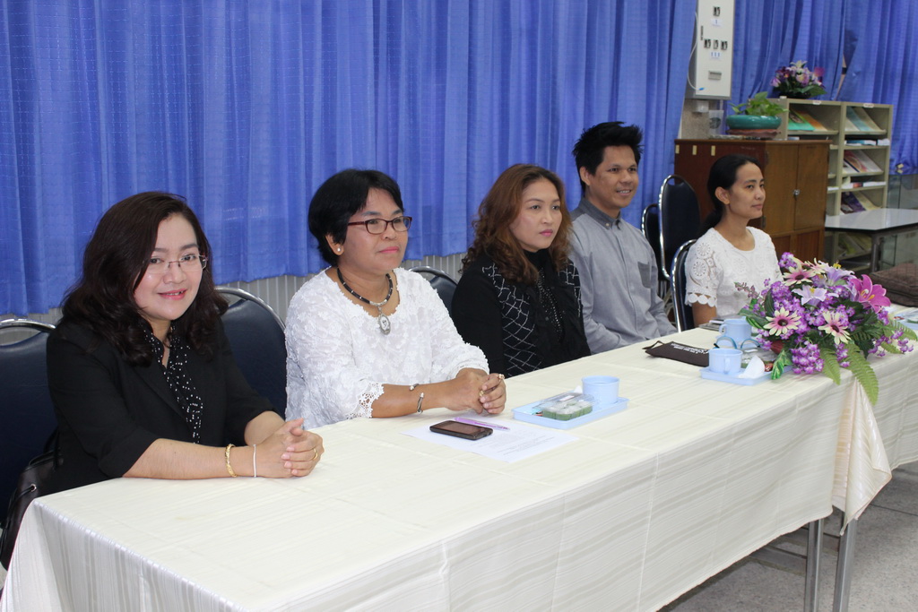 ประชุมทำสัญญารับทุนการศึกษาในโครงการ สควค. ของนิสิตหลักสูตร กศ.ม.สาขาวิชาการสอนวิทยาศาสตร์ คณิตศาสตร์และคอมพิวเตอร์ รุ่นที่ 5 ประจำปีการศึกษา 2560