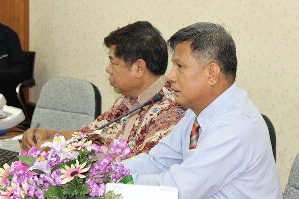 การประชุมครูนักเรียนทุนและผู้บริหาร / ครูที่ปฏิบัติงานร่วมกับครูนักเรียนทุนครูพันธุ์ใหม่/ครูมืออาชีพ