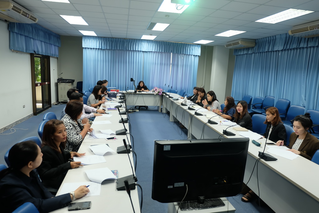 ประชุมพิจารณา หารือ ในการดำเนินการนิเทศหนุนเสริม และการจัดประชุมวิชาการนำเสนอนวัตกรรมโครงการพัฒนาครูเพื่อพัฒนาท้องถิ่นระยะการเข้าสู่วิชาชีพ รุ่น ปี พ.ศ.2560 ของสถาบันเครือข่ายผลิตครู ภาคใต้ตอนล่าง