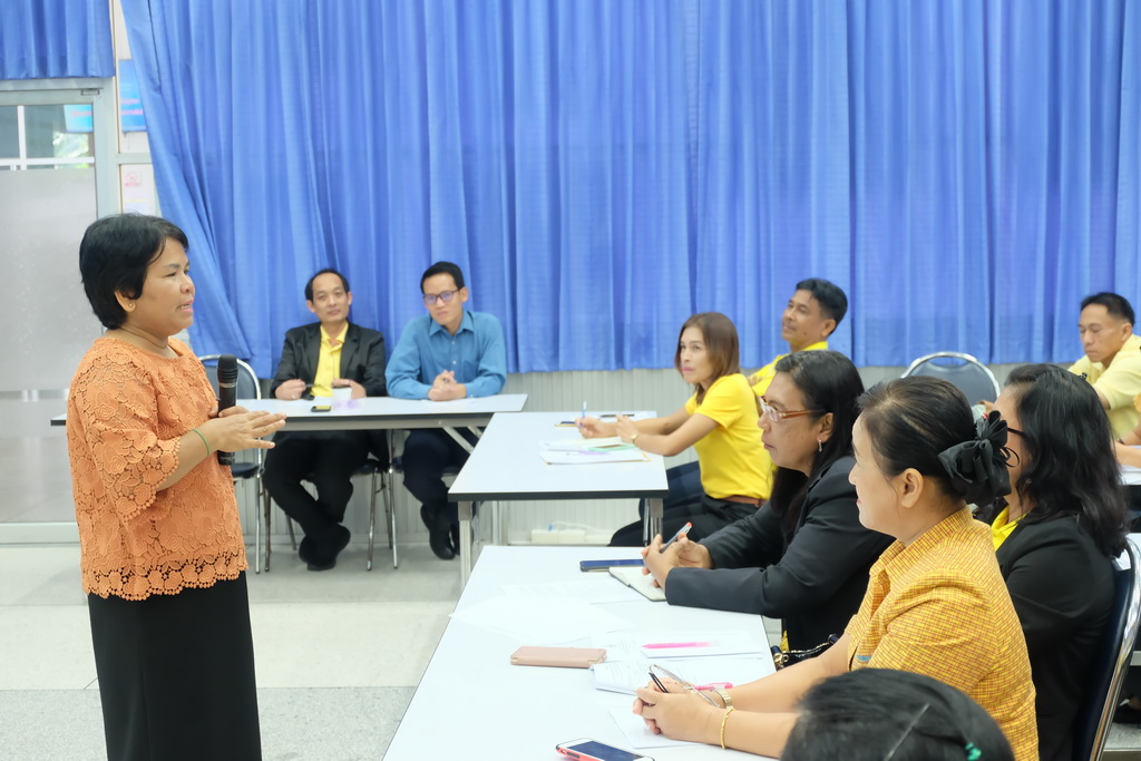 ประชุมปฏิบัติการเขียนข้อเสนอโครงการเพื่อขอรับเงินอุดหนุนกิจกรรมพัฒนาวิชาชีพแบบชุมชนแห่งการเรียนรู้ทางวิชาชีพครู