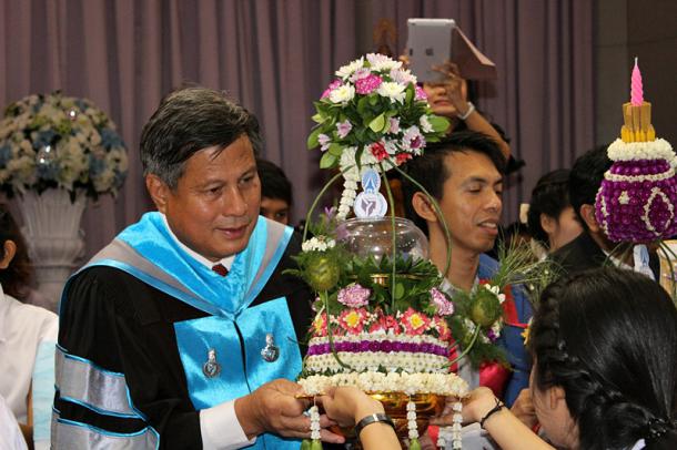 ผู้บริหาร คณาจารย์คณะศึกษาศาสตร์ ร่วมพิธีไหว้ครู ประจำปีการศึกษา 2557