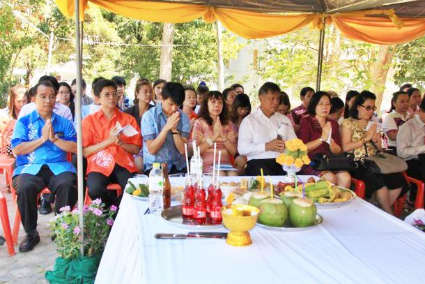ผู้บริหาร คณาจารย์ และบุคลากรคณะศึกษาศาสตร์ร่วมพิธีบวงสรวงสิ่งศักดิ์สิทธิ์ประจำมหาวิทยาลัย