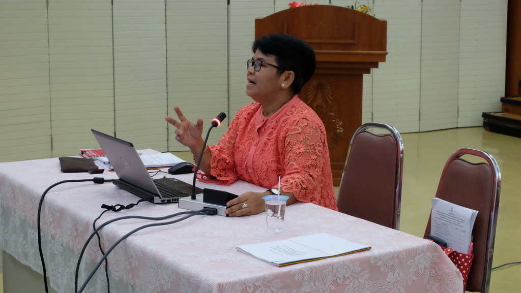 การประชุมพิจารณาแนวทางการพัฒนาครูในโครงการผลิตครูเพื่อพัฒนาท้องถิ่น