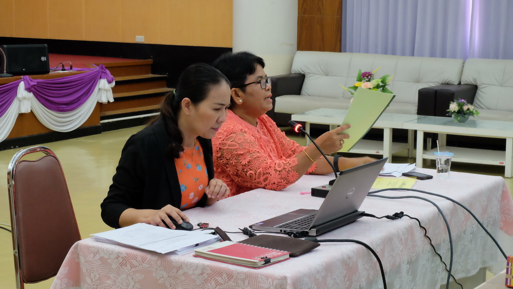 การประชุมพิจารณาแนวทางการพัฒนาครูในโครงการผลิตครูเพื่อพัฒนาท้องถิ่น