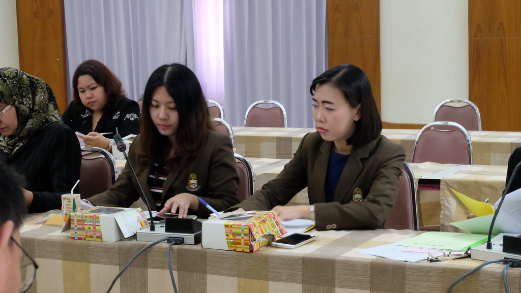 การประชุมพิจารณาแนวทางการพัฒนาครูในโครงการผลิตครูเพื่อพัฒนาท้องถิ่น
