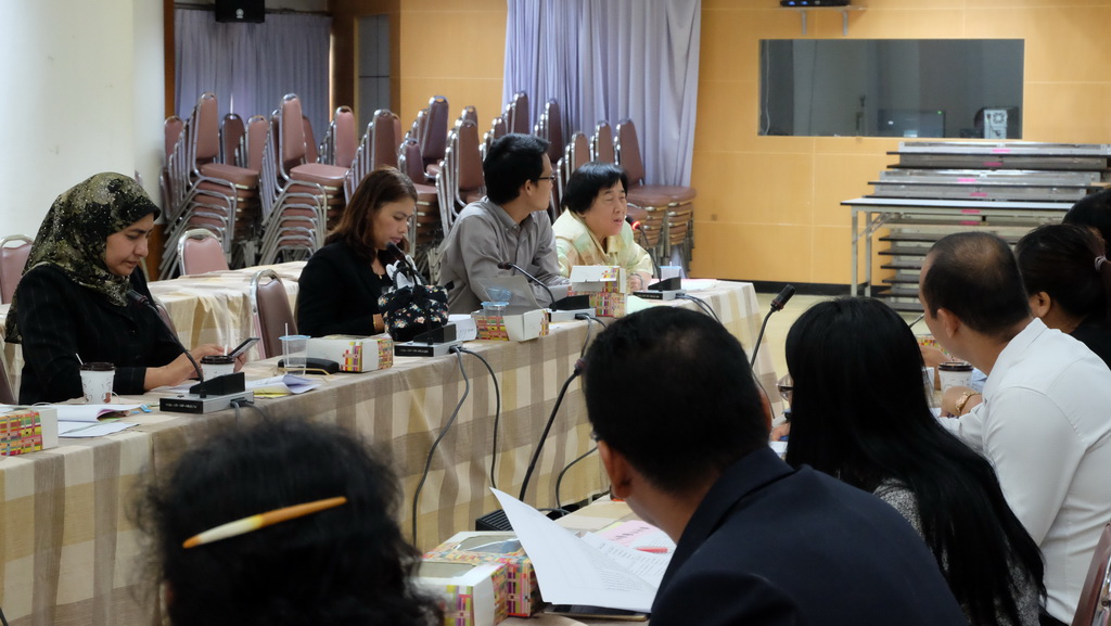 การประชุมพิจารณาแนวทางการพัฒนาครูในโครงการผลิตครูเพื่อพัฒนาท้องถิ่น