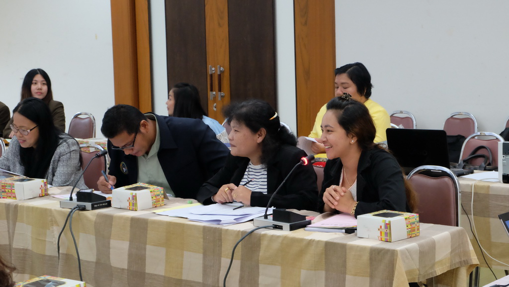 การประชุมพิจารณาแนวทางการพัฒนาครูในโครงการผลิตครูเพื่อพัฒนาท้องถิ่น