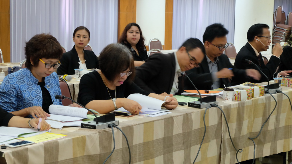 การประชุมพิจารณาแนวทางการพัฒนาครูในโครงการผลิตครูเพื่อพัฒนาท้องถิ่น