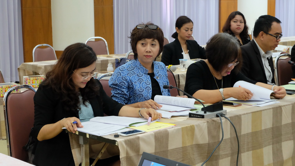 การประชุมพิจารณาแนวทางการพัฒนาครูในโครงการผลิตครูเพื่อพัฒนาท้องถิ่น