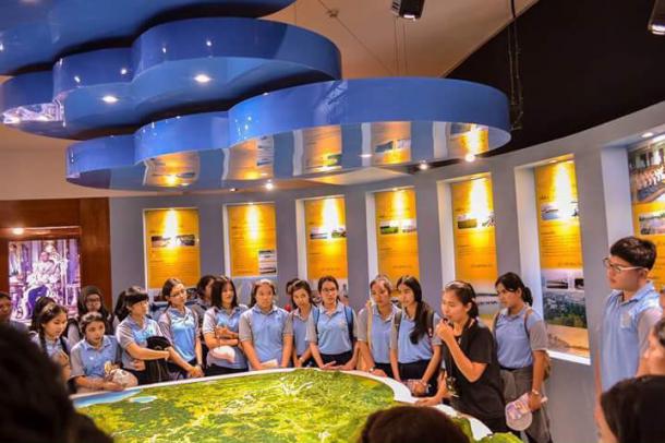 สโมสรนิสิตคณะศึกษาศาสตร์ จัดโครงการย้อนรอยประวัติศาสตร์ ตามรอยพระยุคลบาท เรียนรู้งานพระราชดำริ พระบาทสมเด็จพระปรมินทรมหาภูมิพลอดุลยเดช