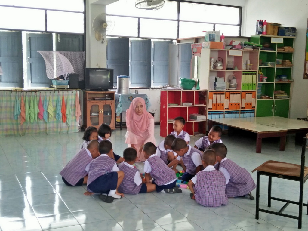 การนิเทศติดตามและประเมินผลการสอนของ “โครงการพัฒนาศักยภาพโรงเรียนในพระราชดำริและโรงเรียนขาดแคลนในเขตพื้นที่การศึกษา 4 จังหวัดภาคใต้”