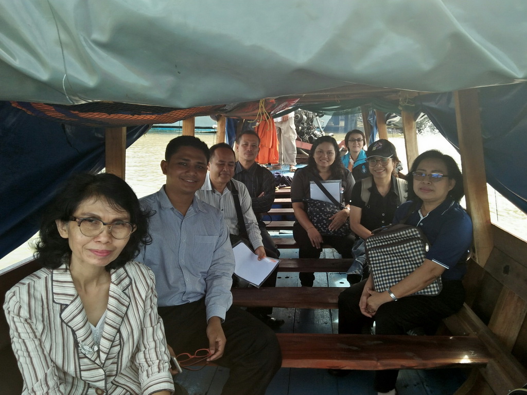 การนิเทศติดตามและประเมินผลการสอนของ “โครงการพัฒนาศักยภาพโรงเรียนในพระราชดำริและโรงเรียนขาดแคลนในเขตพื้นที่การศึกษา 4 จังหวัดภาคใต้”
